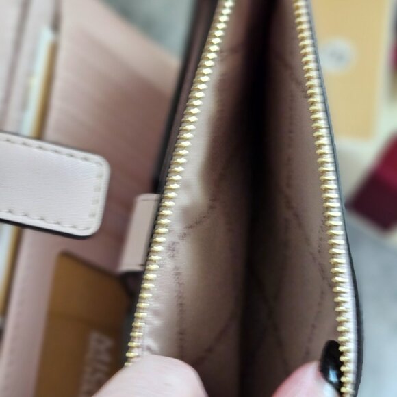 Michael Kors - Jet Set Travel Signature Logo Smartphone Powder Blush Wallet - Picture 4 of 6